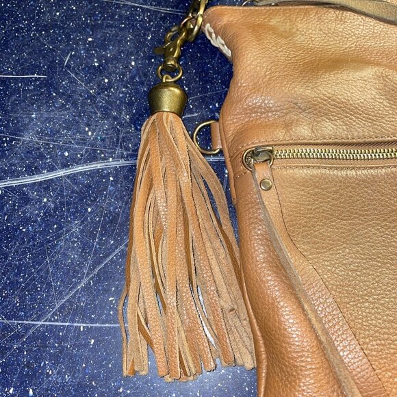 Lucky Brand Leather Crossbody Shoulder Bag Fringe Tan Boho Hippie Western - Picture 2 of 12